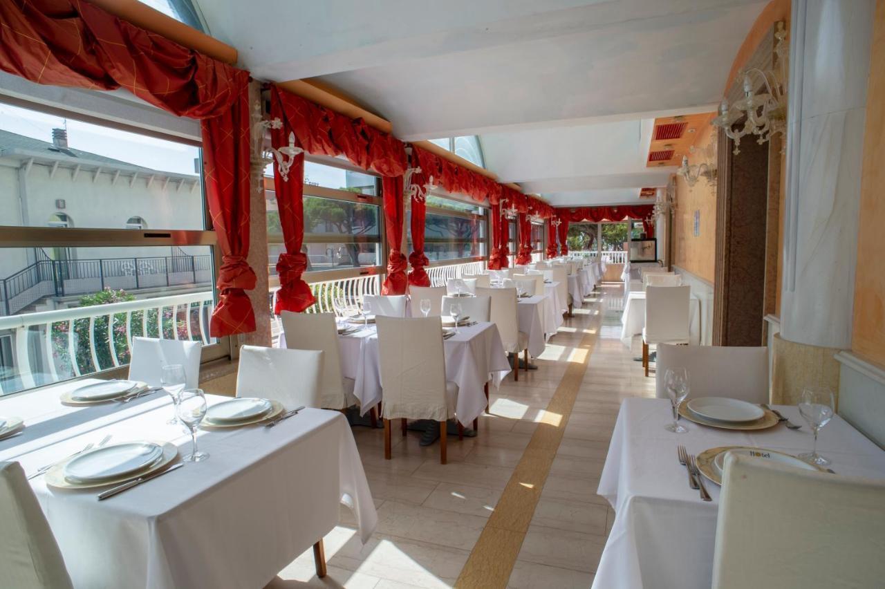Hotel Margherita Lido di Jesolo Bagian luar foto