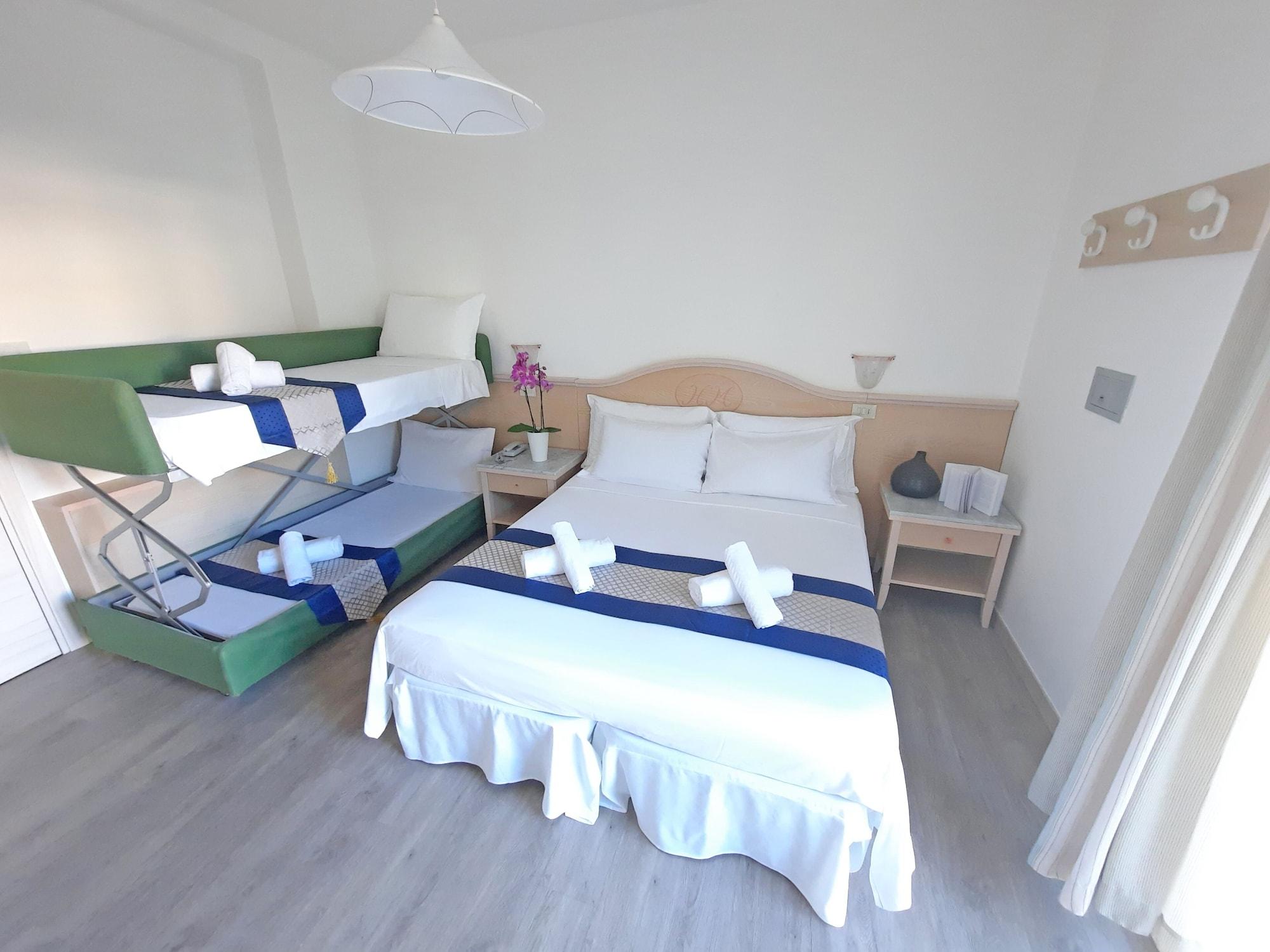 Hotel Margherita Lido di Jesolo Bagian luar foto