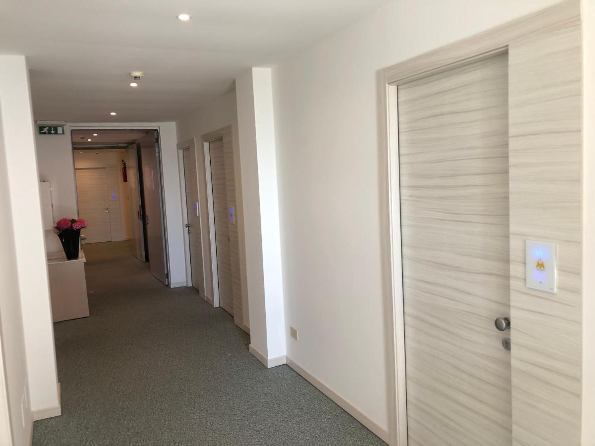 Hotel Margherita Lido di Jesolo Bagian luar foto